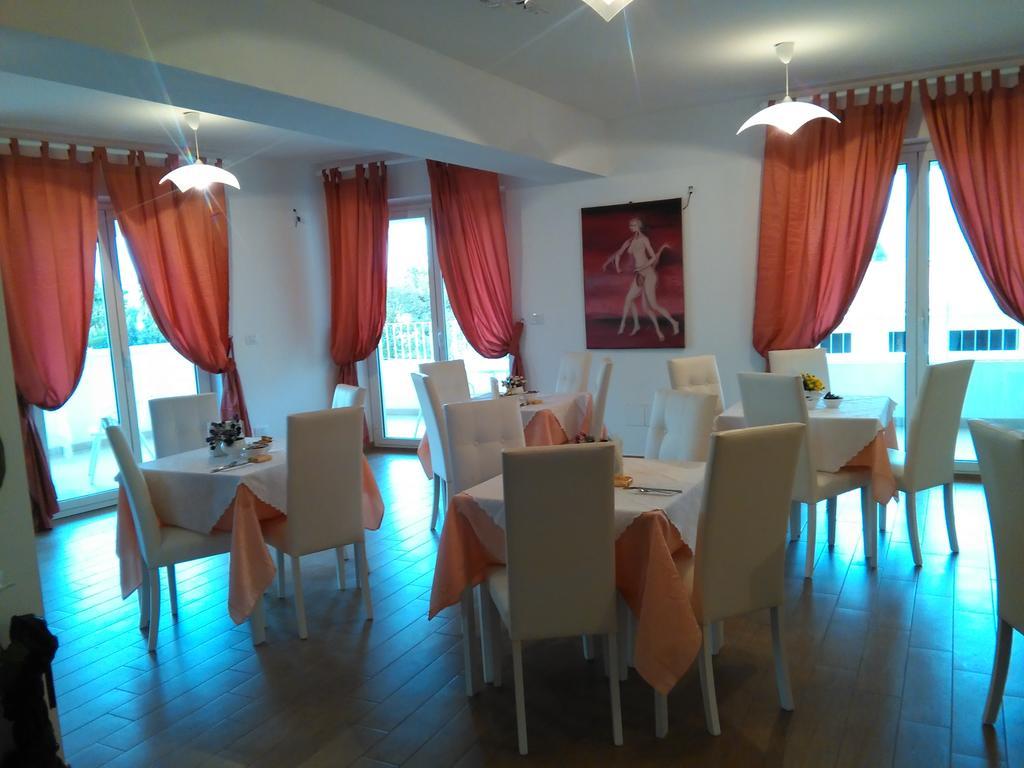 Hotel Residence Thalassa Reggio di Calabria Buitenkant foto